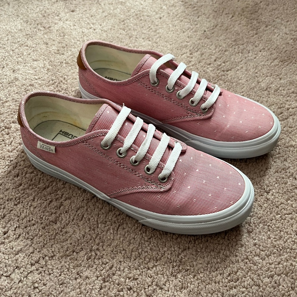 Women’s Size 8 VANS Canvas Laced-Up Sneakers